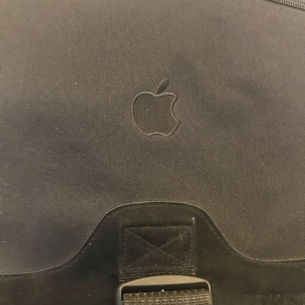 Kensington Black Apple Laptop Convertible Backpack Messenger Bag